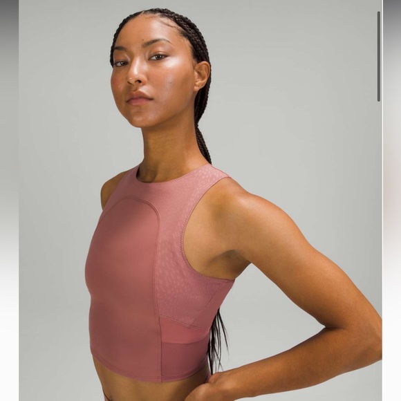 Lululemon Nulu and Mesh Yoga Tank Top
Jewel Emboss Spiced Chai / Spiced Chai - Picture 3 of 7